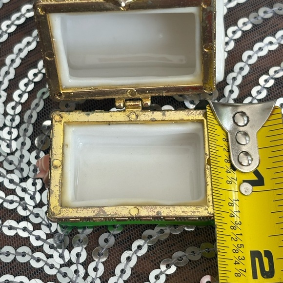 1960s Ceramic Birdhouse Trinket Box with Yellow Bird - Picture 9 of 13